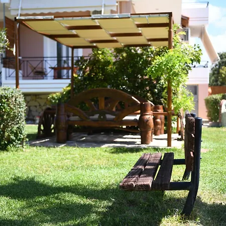 Nonta's Garden - Nature & Waves Apartment Yiannitsokhorion