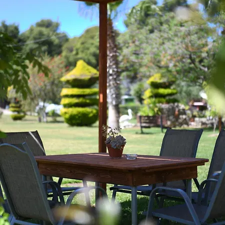 Nonta's Garden - Nature & Waves Apartment Yiannitsokhorion