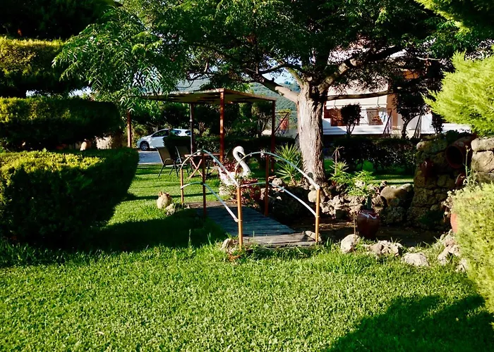 Nonta's Garden - Nature & Waves